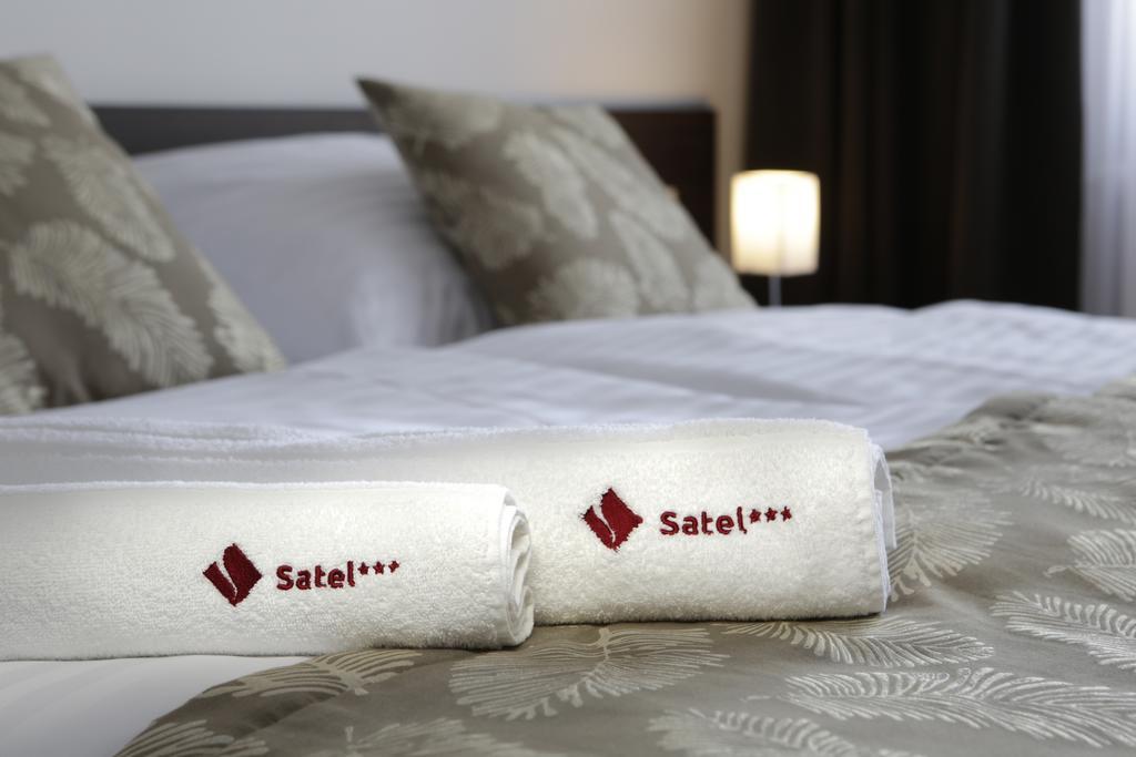 Hotel Satel Попрад Екстериор снимка
